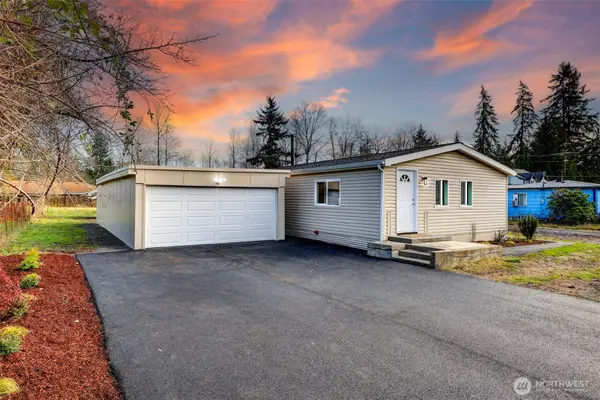 11221 40th Avenue E, Tacoma, WA 98446