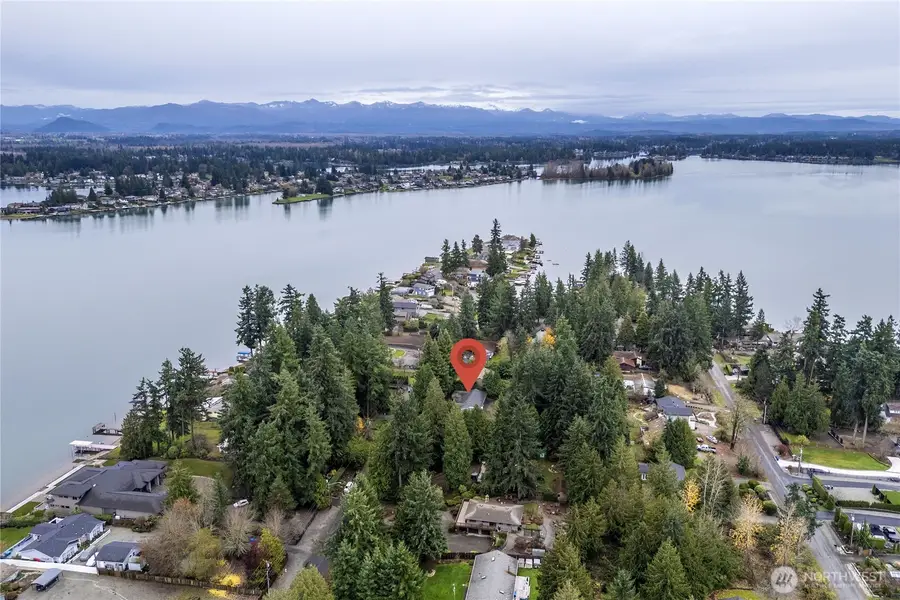 2202 Tacoma Point Drive E, Lake Tapps, WA 98391 - Image #2