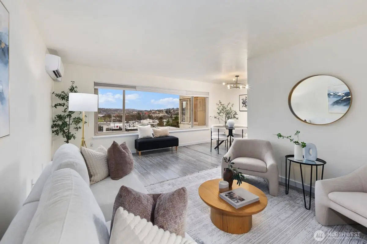 2703 Boylston Avenue E #302, Seattle, WA 98102 - Image #1