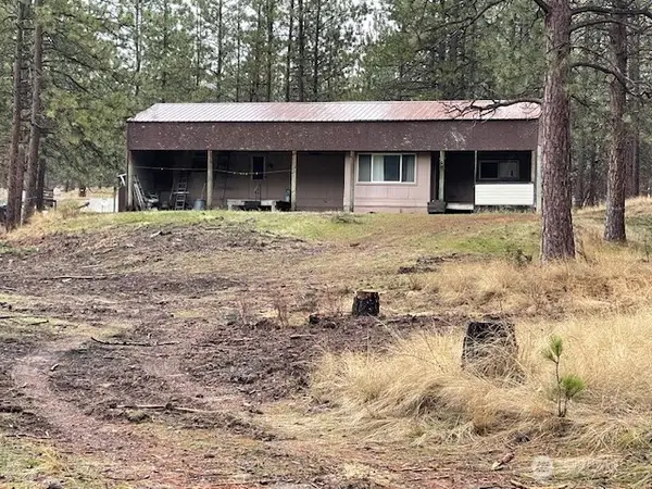 56 Oakes Drive, Tonasket, WA 98855