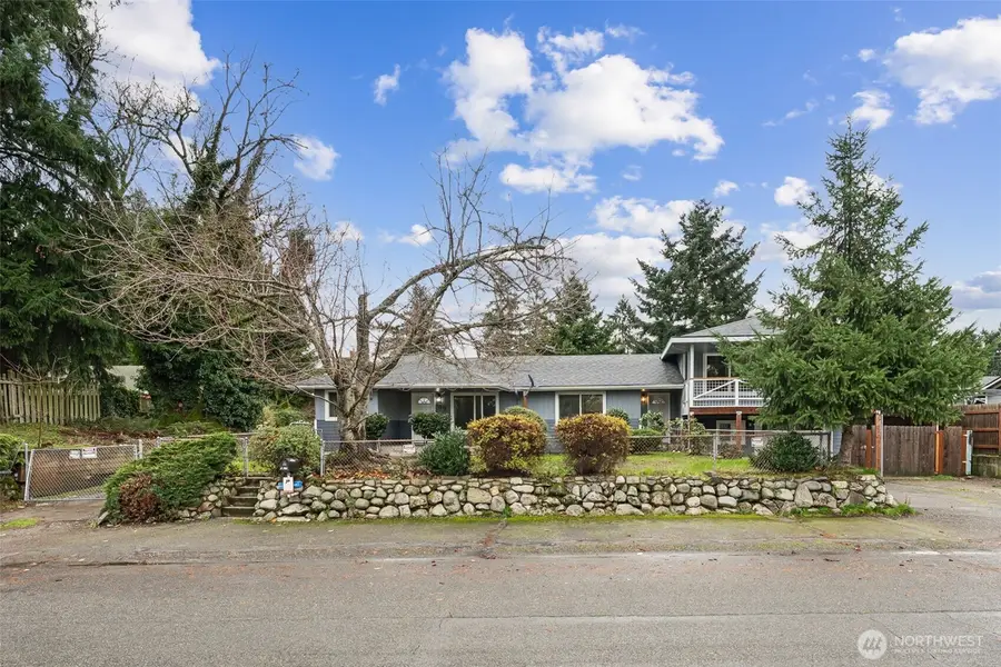 10219 Barnes Lane S, Tacoma, WA 98444 - Image #2