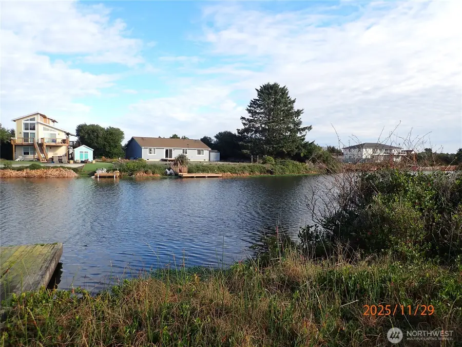 156 Sea Breeze Loop Se, Ocean Shores, WA 98569 - Image #2