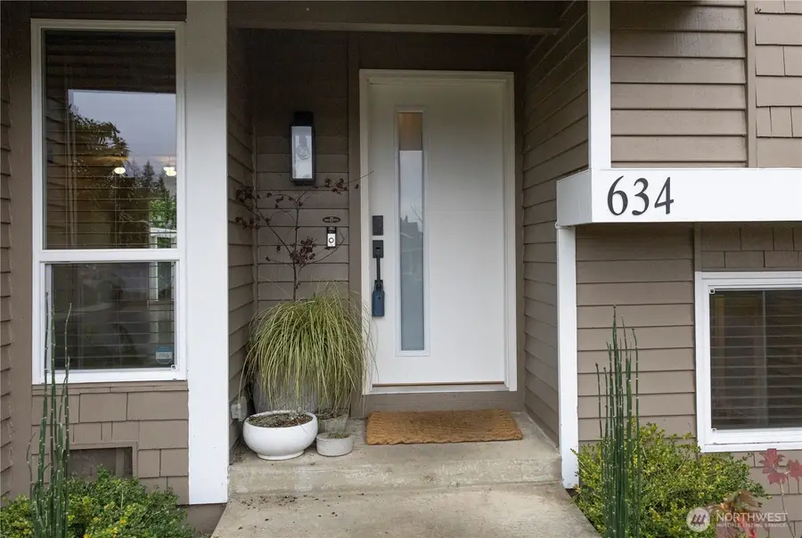 634 NE Conifer Drive, Bremerton, WA 98311 - Image #3