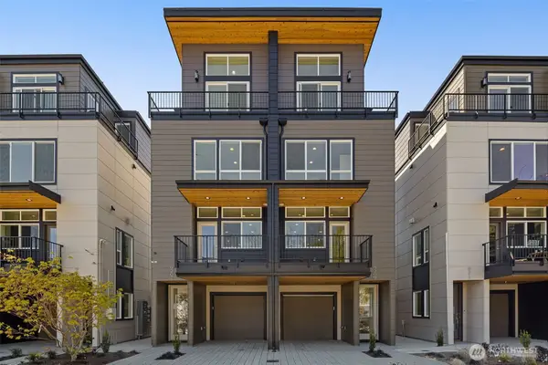 9221 Densmore Avenue N, Seattle, WA 98103