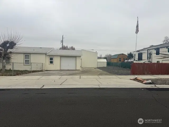 34 N Ginko Street, Soap Lake, WA 98851 - Image #2