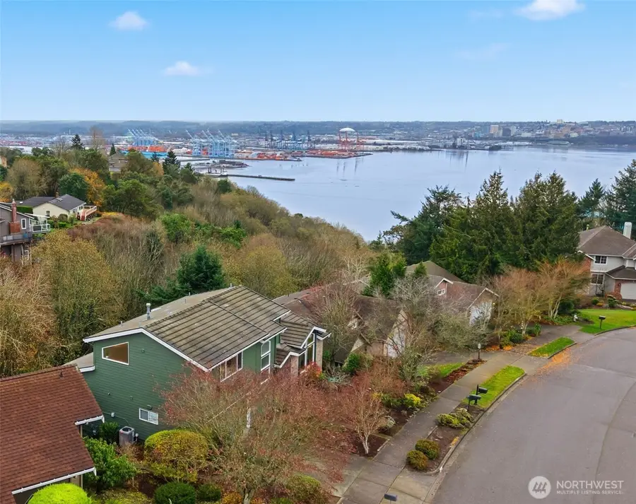 4710 Silver Bow Road Ne, Tacoma, WA 98422 - Image #2