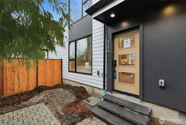 6547 11th Avenue Nw #B, Seattle, WA 98117