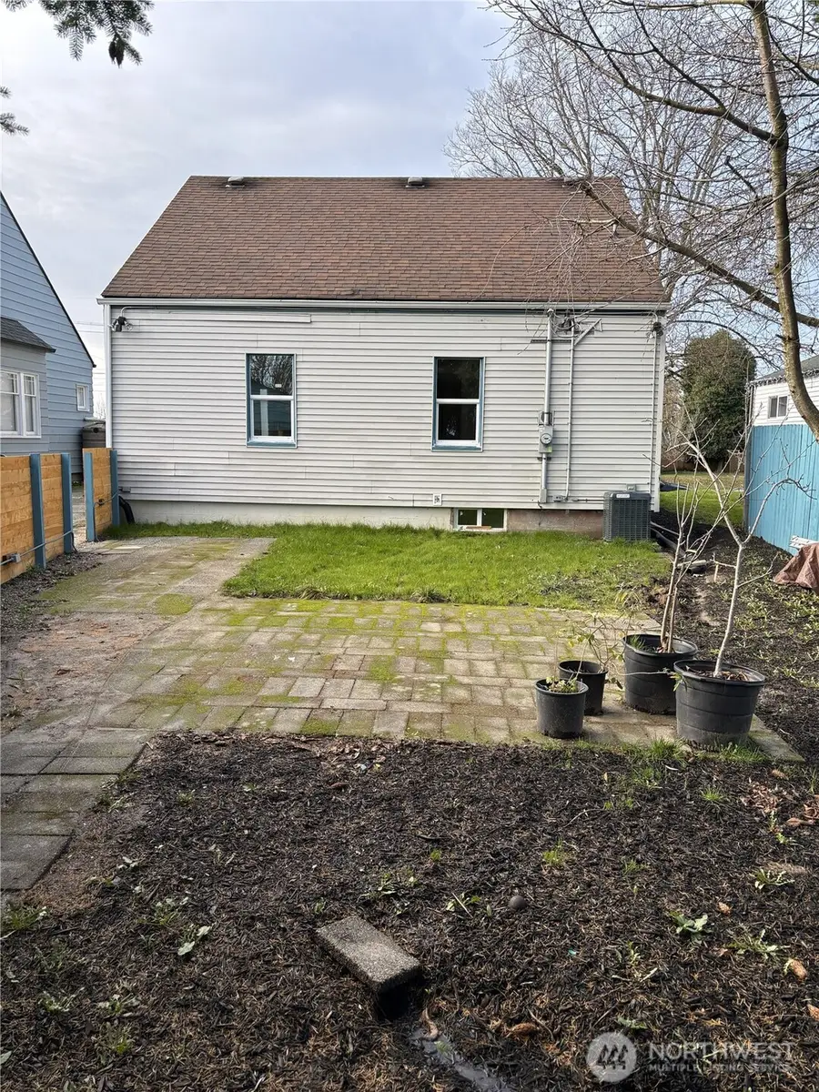 5229 S Thompson Avenue, Tacoma, WA 98408 - Image #2