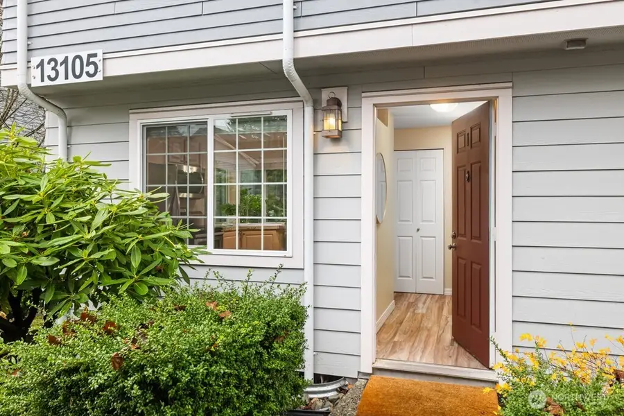 13105 102nd Lane Ne, Kirkland, WA 98034 - Image #2
