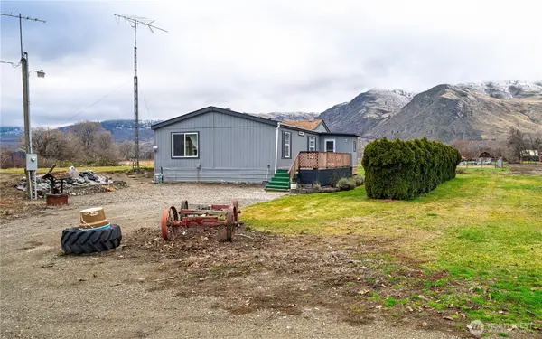 12 Moonlight Drive, Oroville, WA 98844