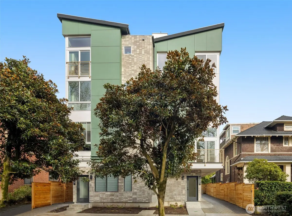 730 Broadway E, Seattle, WA 98102 - Image #1