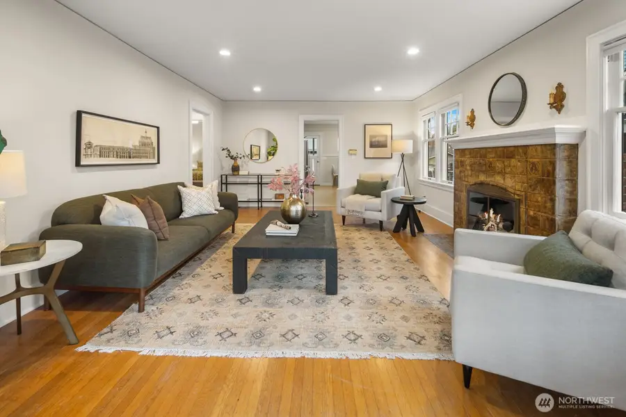 715 N 70th Street, Seattle, WA 98103 - Image #2