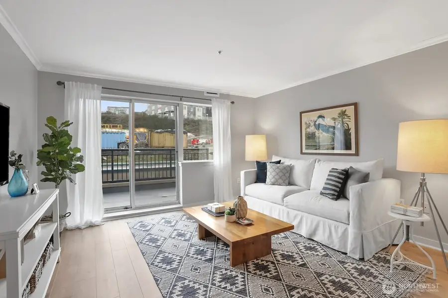 321 10th Avenue S #604, Seattle, WA 98104 - Image #2