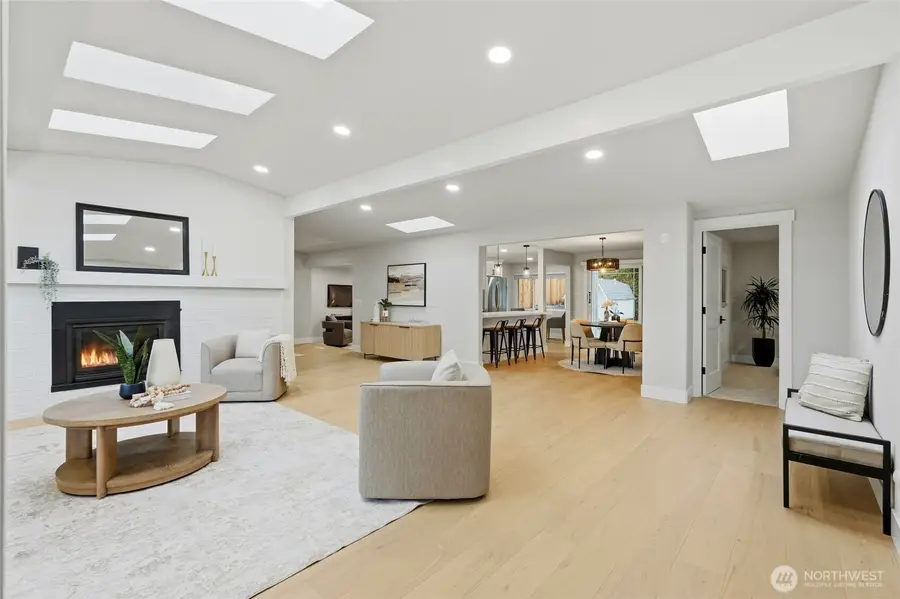 11024 SE 27th Place, Bellevue, WA 98004 - Image #2