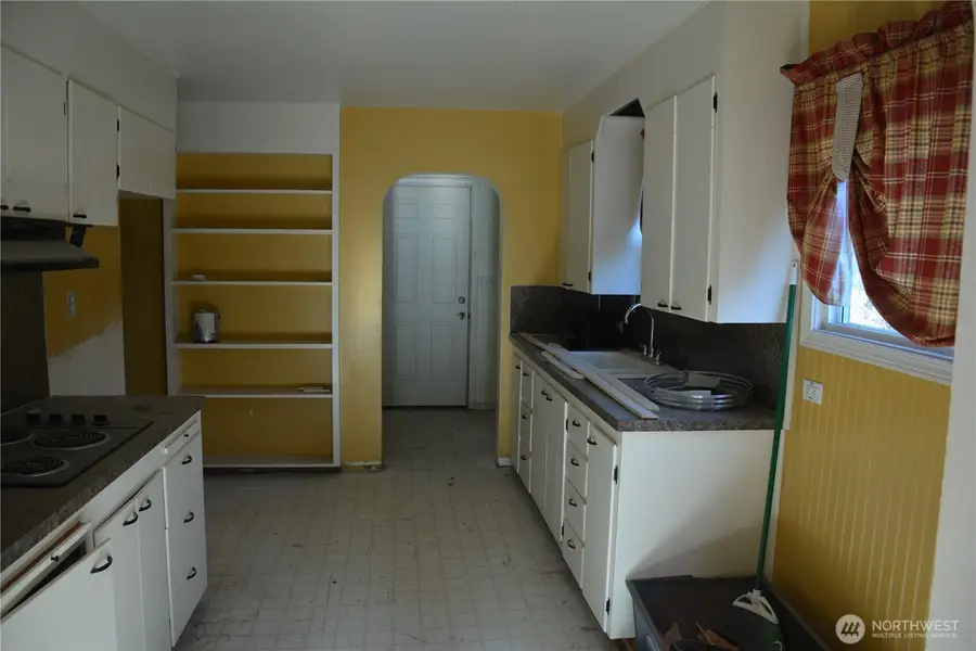 704 W 5th Street, Cle Elum, WA 98922 - Image #2