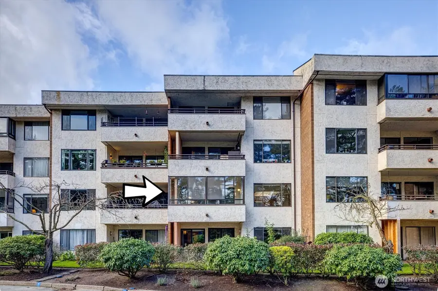 11019 Glen Acres Drive S, Seattle, WA 98168 - Image #2