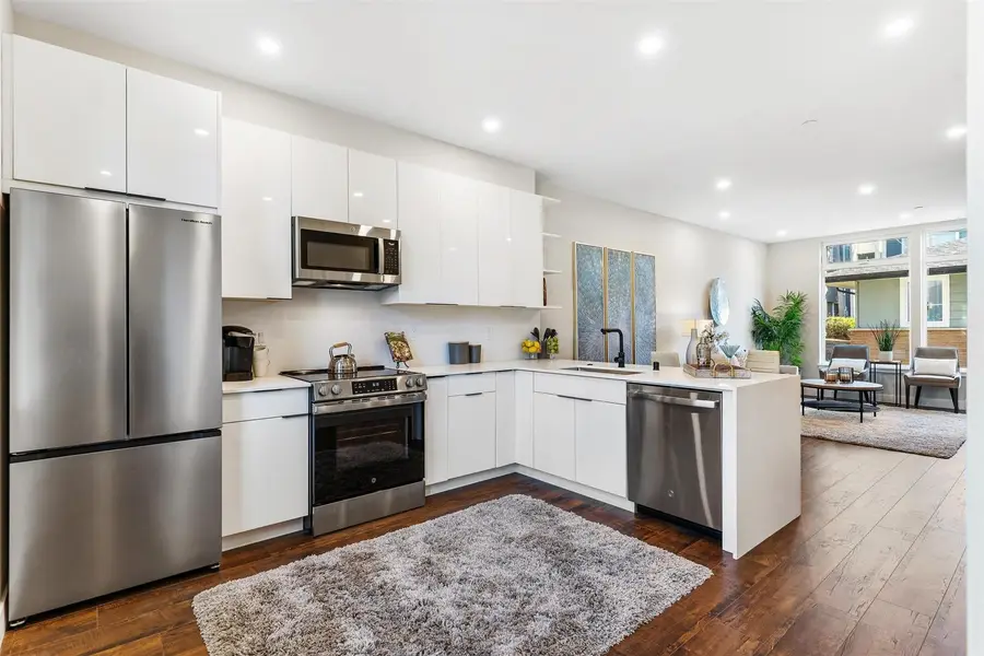 7144 47th Avenue Sw, Seattle, WA 98136 - Image #2