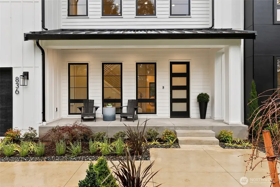 836 130th Avenue Ne, Bellevue, WA 98005 - Image #2