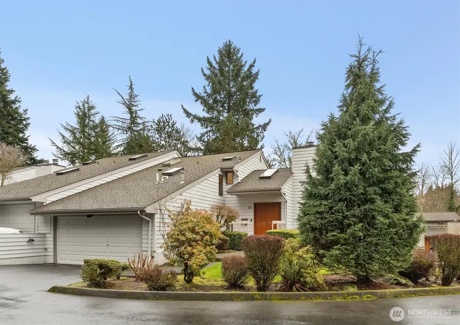 10 143rd Avenue Se, Bellevue, WA 98007 - Image #2