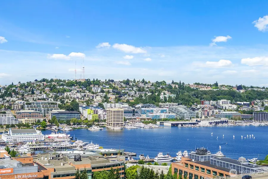 745 Bellevue Avenue E #401, Seattle, WA 98102 - Image #2