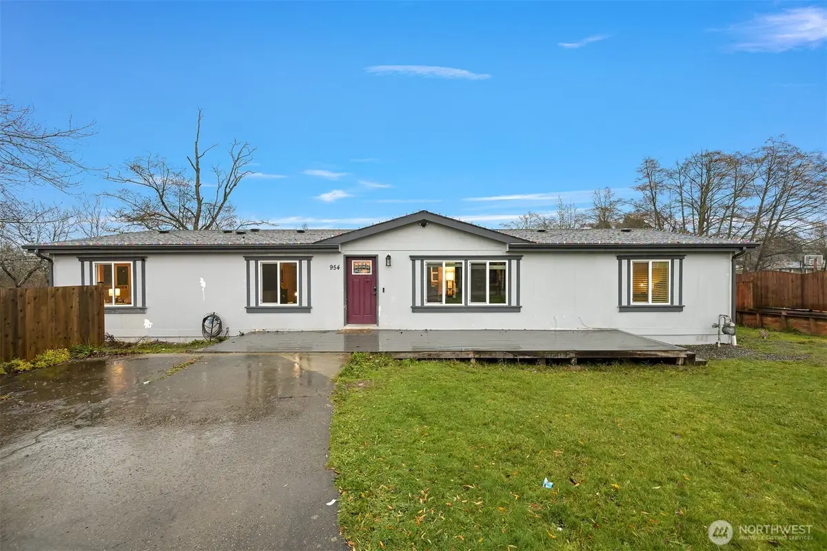 954 Garfield Avenue, Blaine, WA 98230 - Image #1