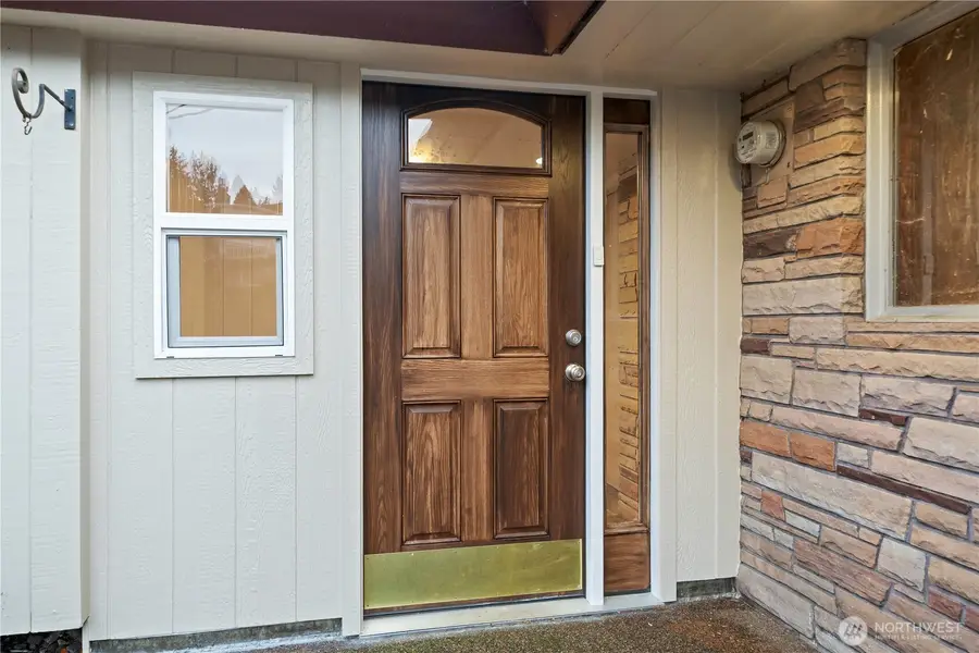 8154 E Seaview Drive, Port Orchard, WA 98366 - Image #3