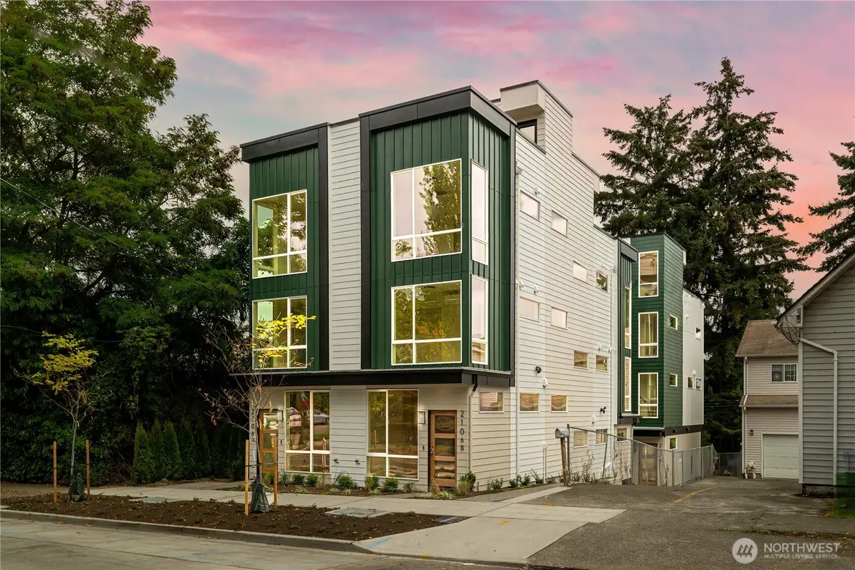 2108 15th Avenue S #B, Seattle, WA 98144 - Image #1