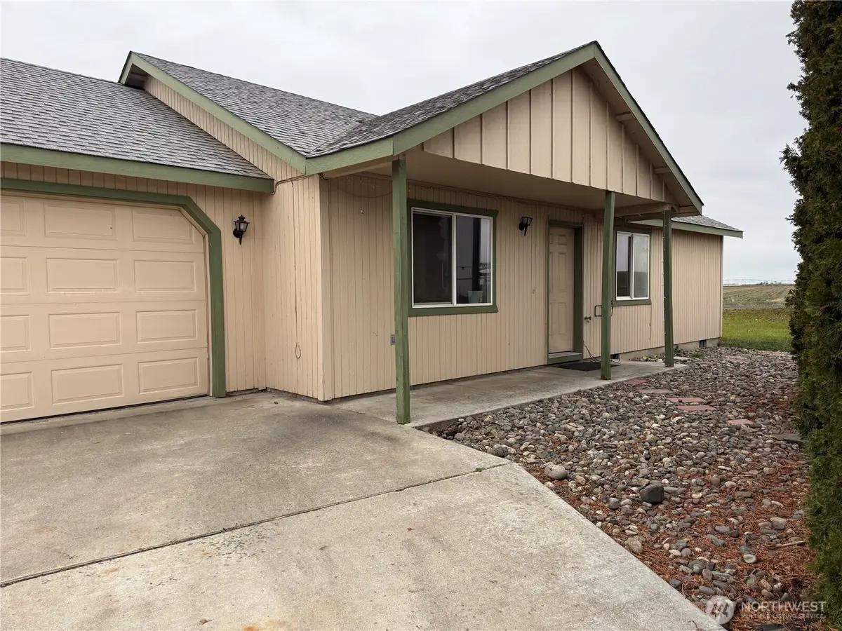 1403 S Husky Drive, Moses Lake, WA 98837 - Image #1