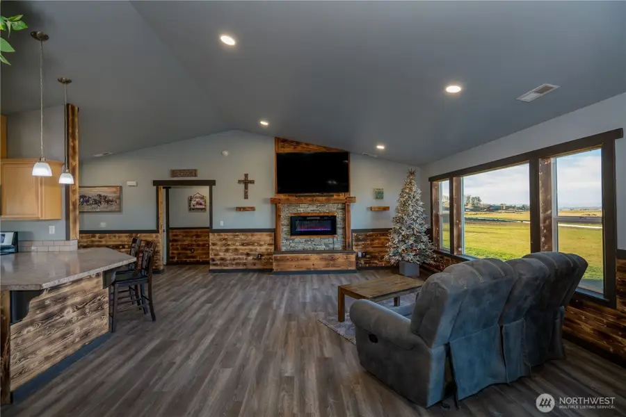 10881 Upper Badger Pocket Rd, Ellensburg, WA 98926 - Image #2