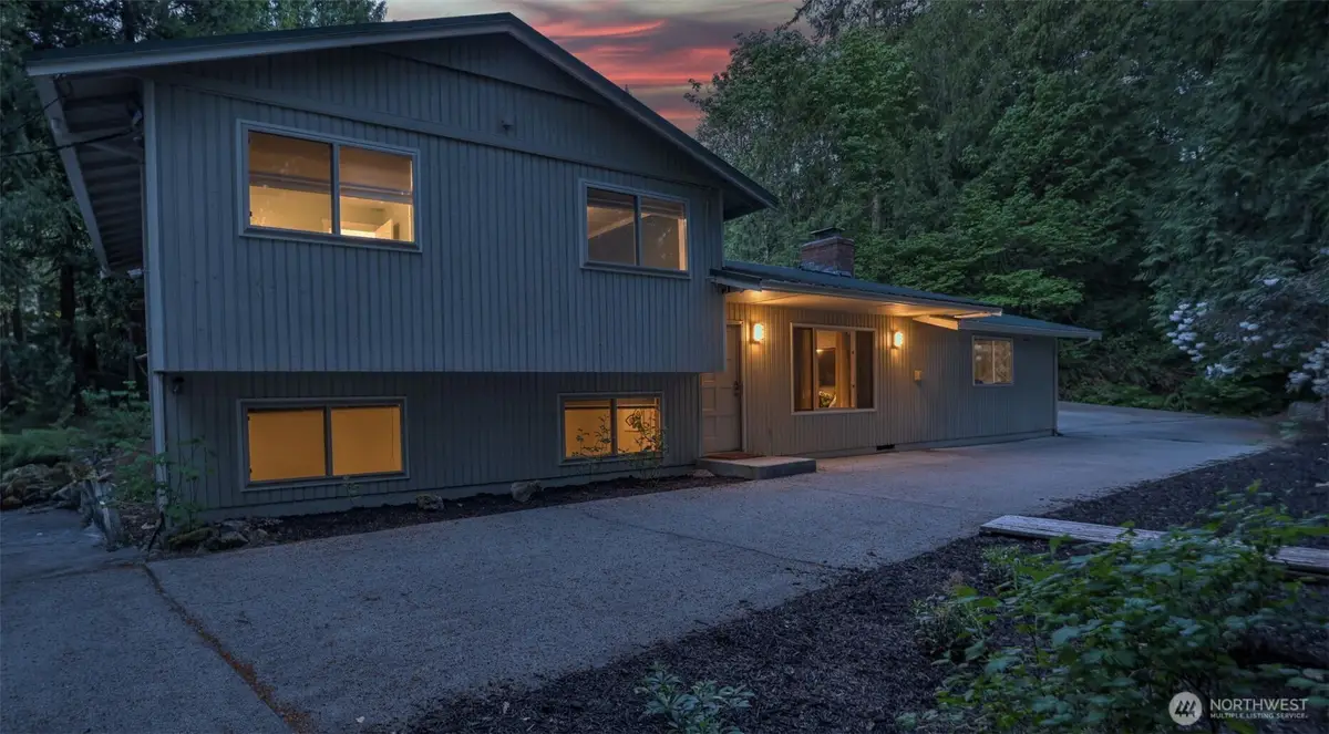 19134 SE May Valley Road, Issaquah, WA 98027 - Image #1