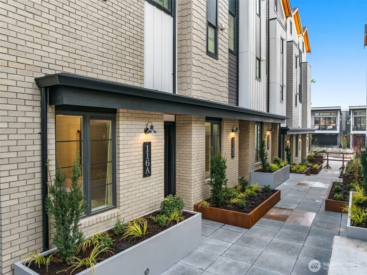 112 2nd Street S, Kirkland, WA 98033 - Image #1