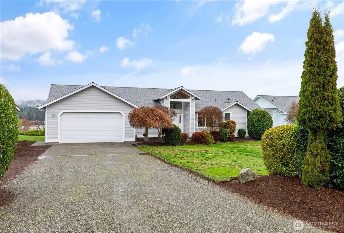 461 Hazelwood Drive, Oak Harbor, WA 98277 - Image #1