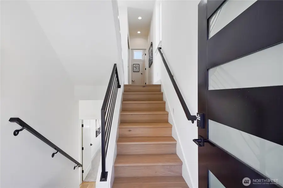 9017 14th Avenue Sw, Seattle, WA 98106 - Image #3