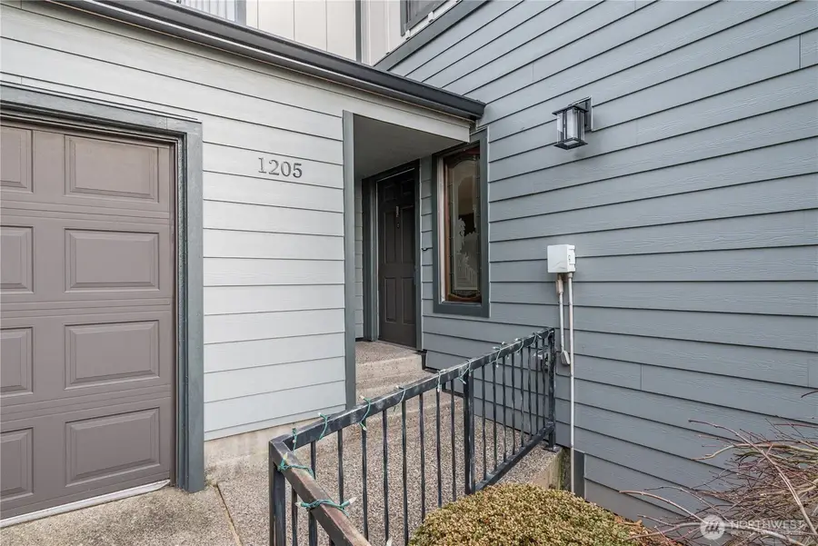 1205 Holly Street, Kelso, WA 98626 - Image #3