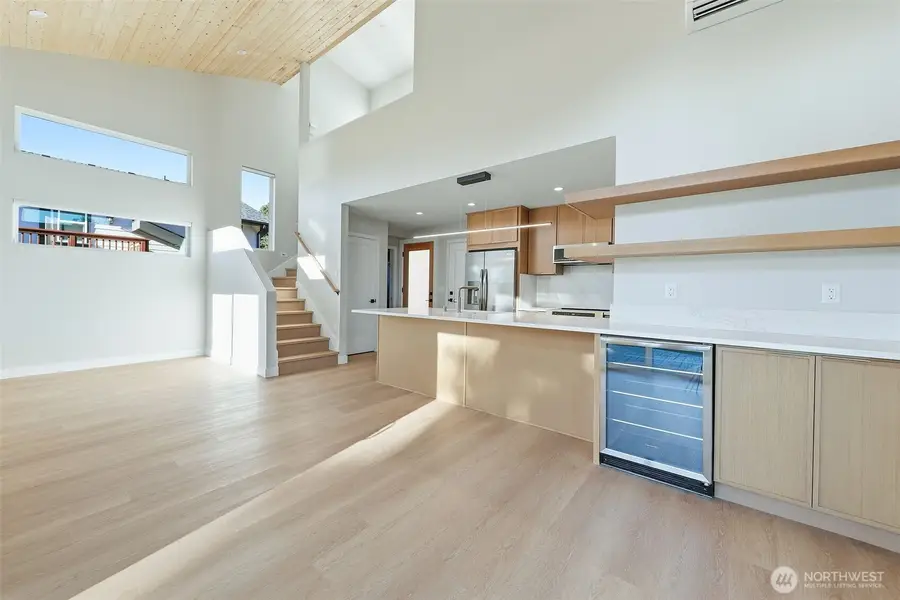 11740 Phinney Ave N, Seattle, WA 98133 - Image #3