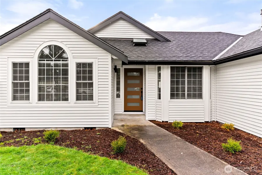 10618 100th Street Sw, Tacoma, WA 98498 - Image #2