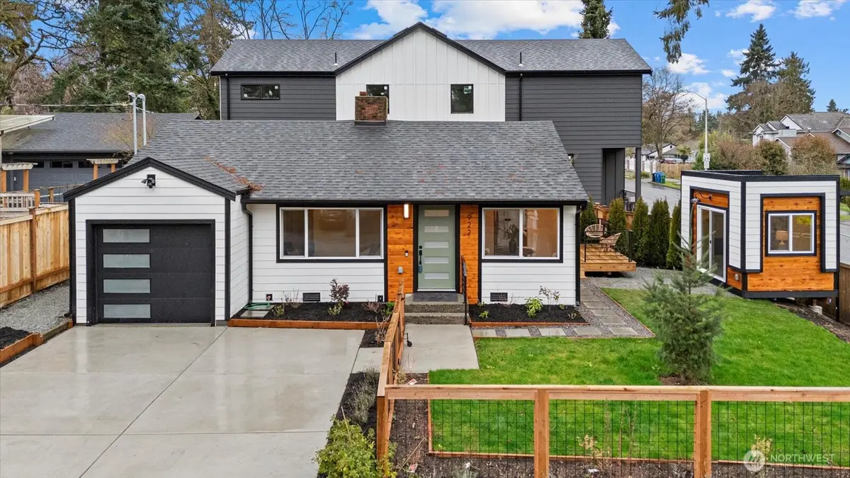 922 NE 117th Street, Seattle, WA 98125 - #1