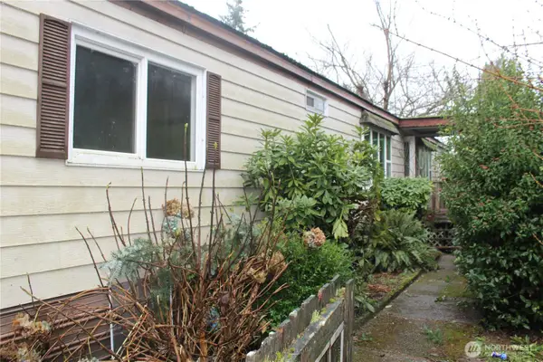 11600 Nisqually Park Loop Se, Olympia, WA 98513