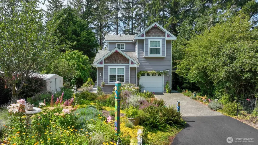 38 3rd St W, Chinook, WA 98614 - #2