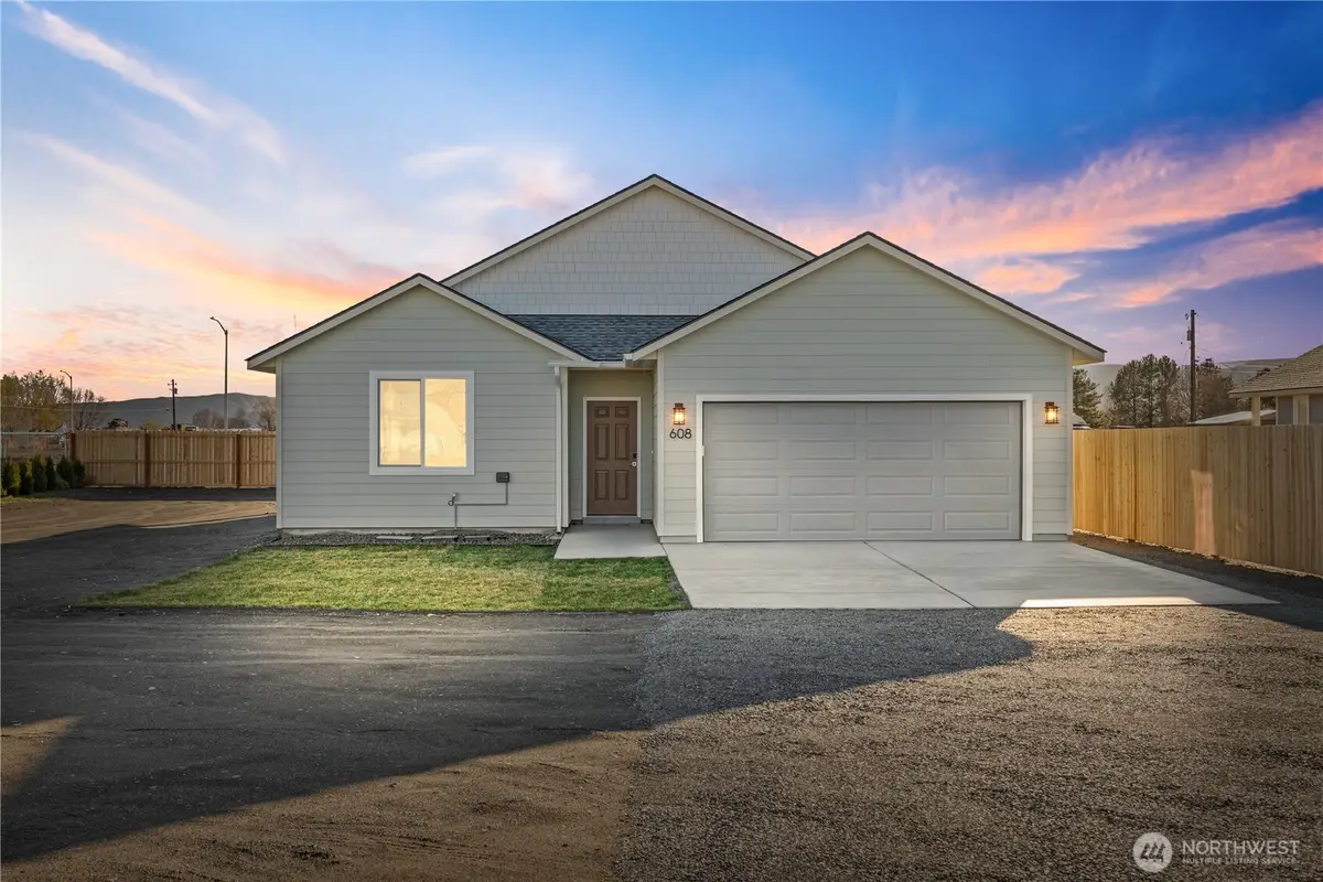 608 4th Street, Mattawa, WA 99349 - Image #1