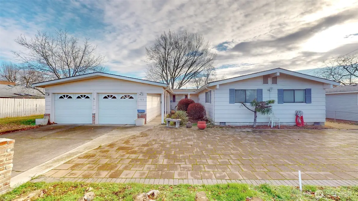 822 SE 12th Street, College Place, WA 99324 - Image #1