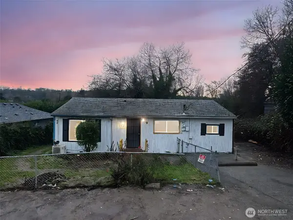 8915 10th Avenue S, Seattle, WA 98108