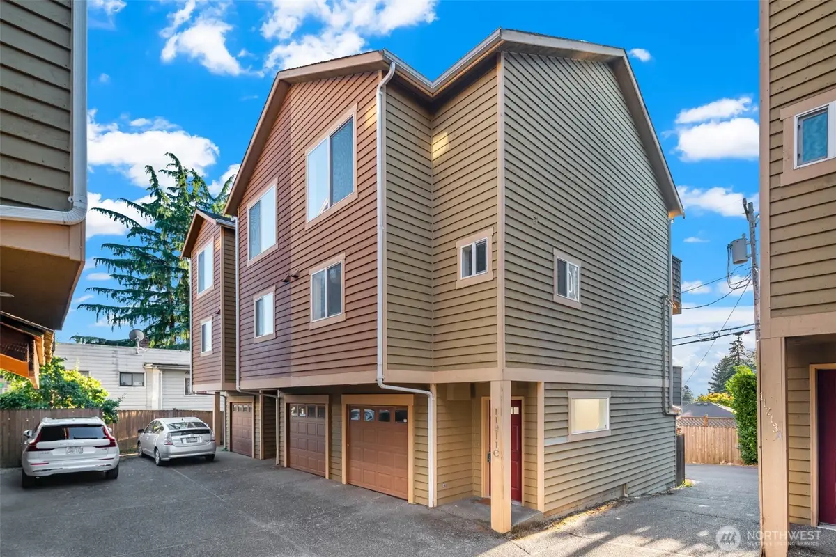 11211 Greenwood Avenue N #C, Seattle, WA 98133 - Image #1