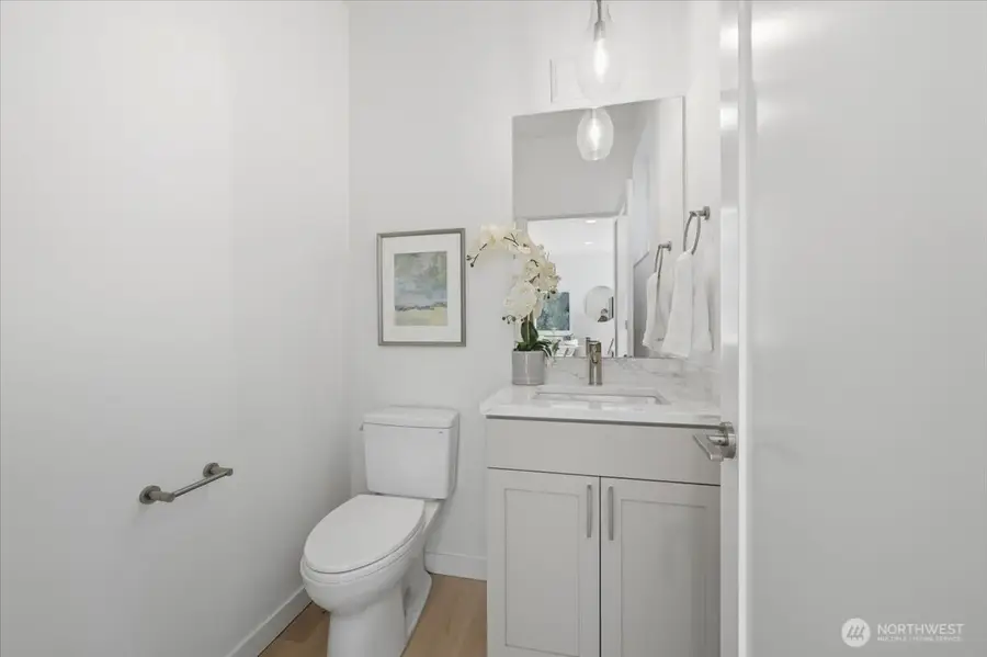 7322 11th Avenue Ne #B, Seattle, WA 98115 - Image #2