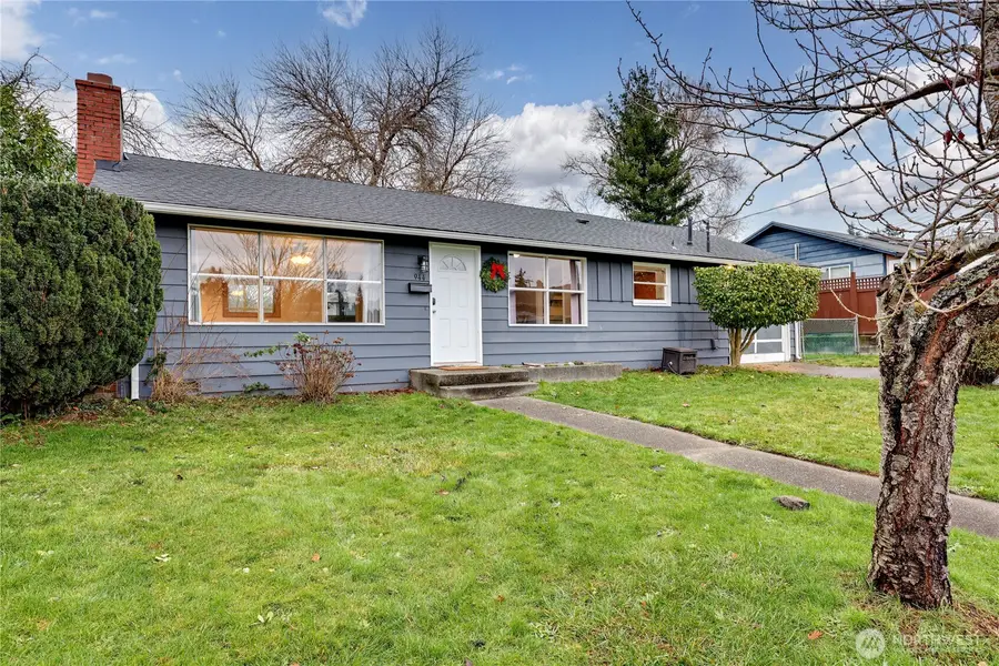 944 E 31st Street, Bremerton, WA 98310 - Image #3