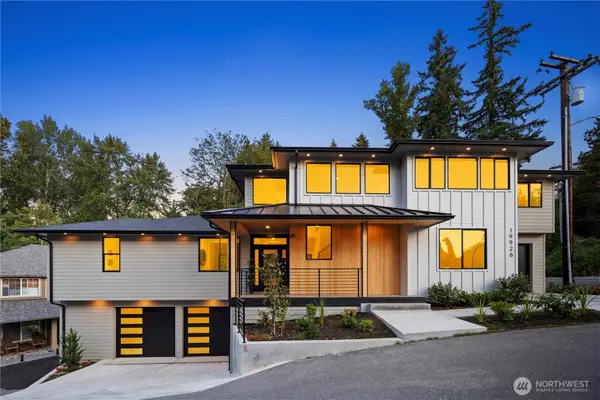 19926 68th Avenue Ne, Kenmore, WA 98028