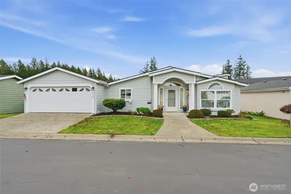 22309 SE 243rd Street #136, Maple Valley, WA 98038