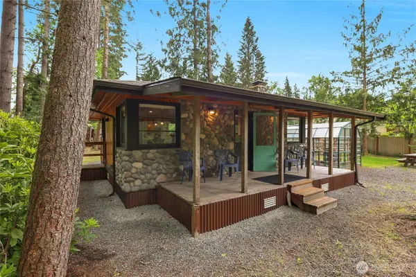 19823 Canyon Drive, Granite Falls, WA 98252