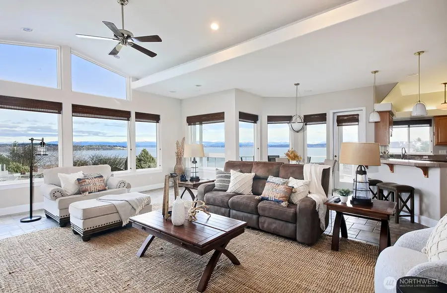 4694 Wrightsman Place, Clinton, WA 98236 - Image #2