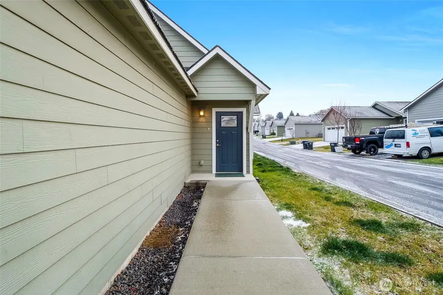 123 E 9th Avenue #7, Moses Lake, WA 98837 - Image #2